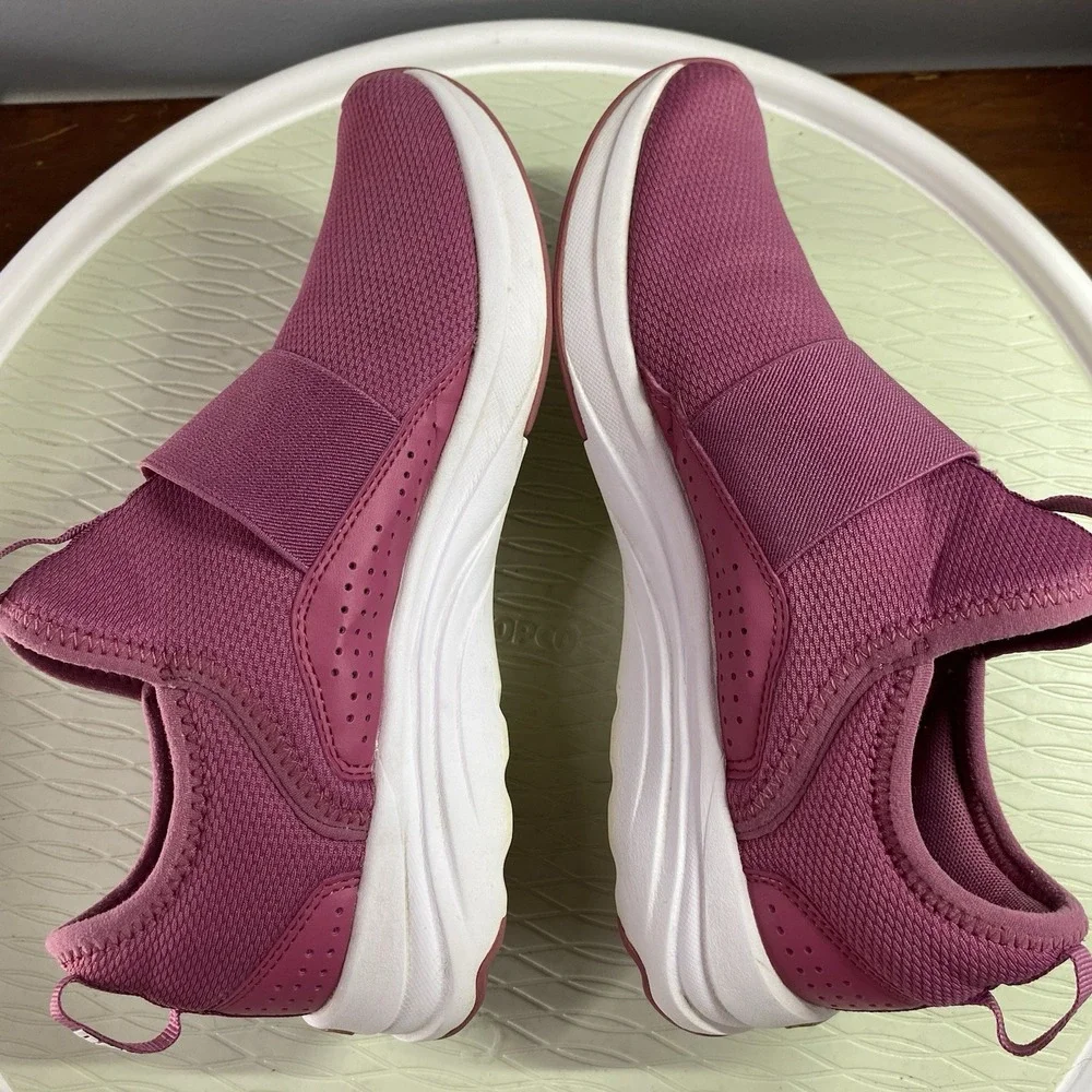 PUMA Mauve Pink W/White Shoe Soft ride‎ sophia slip-on Sneaker Sz.8.5